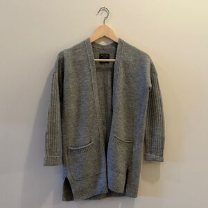 Abercrombie & Fitch Heather Gray Knit Cardigan Sweater